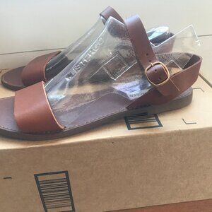 Steve Madden DONDDI Flat Sandals Brown Leather - Size 9